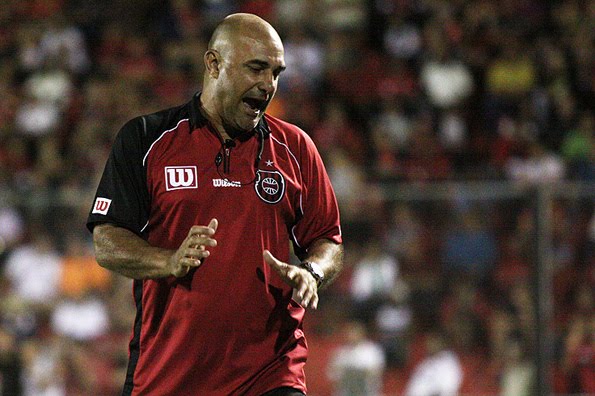 HELIO VEIRA HÉLIO VIEIRA