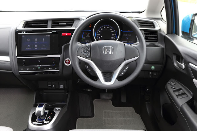 2015 Honda Fit Hybrid interior