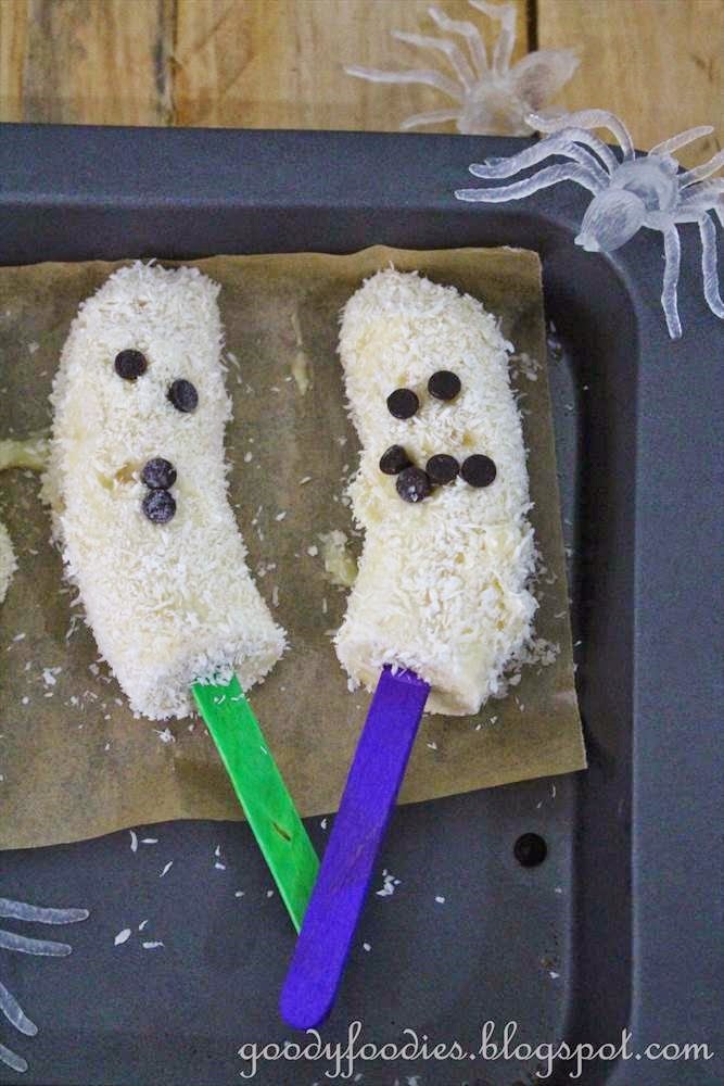 GoodyFoodies Frozen Banana Ghost Pops + Happy Halloween!