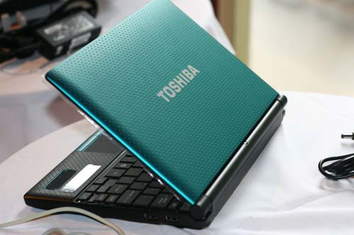 Toshiba NB520 Review
