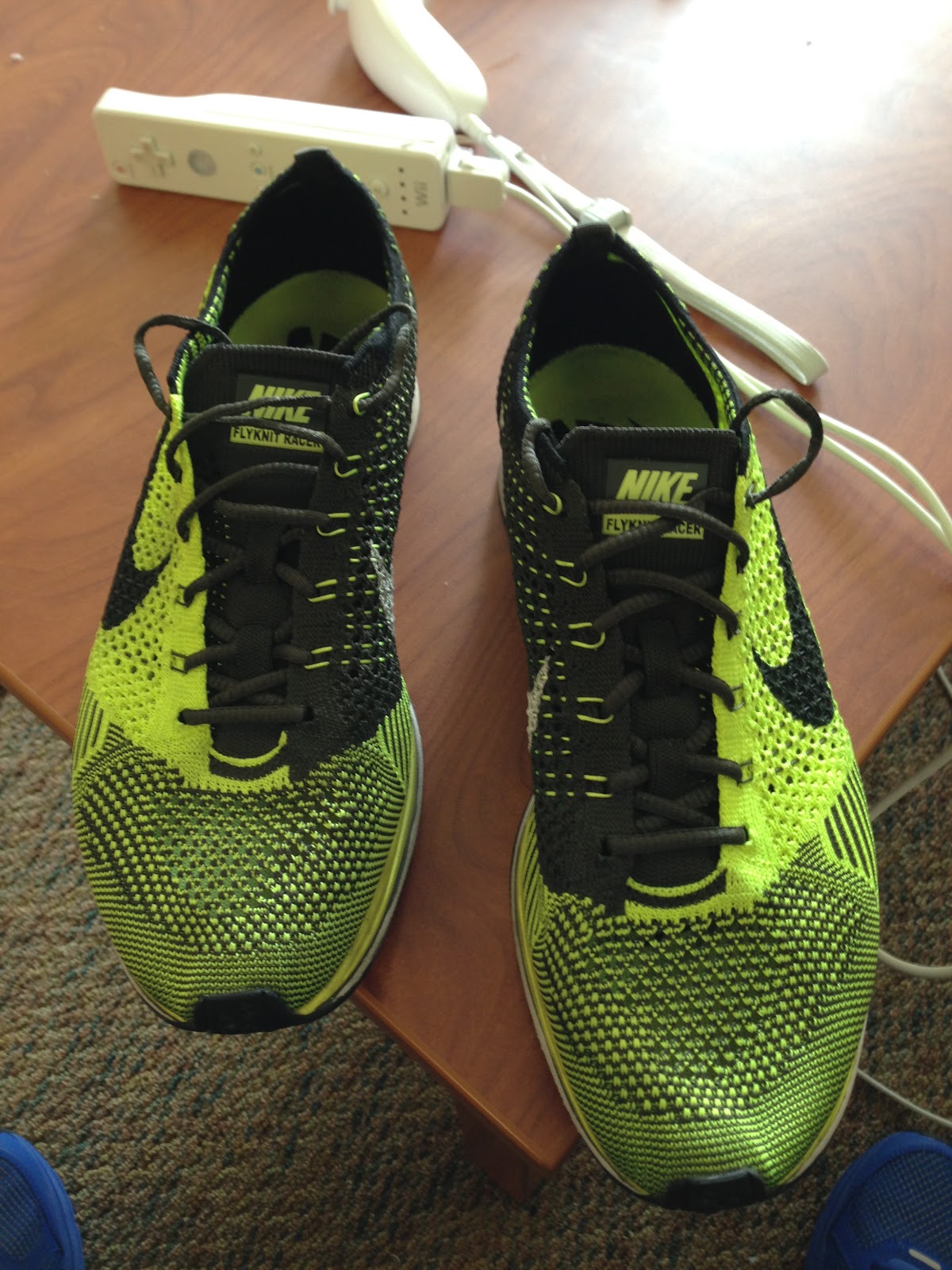 flyknit racer weight