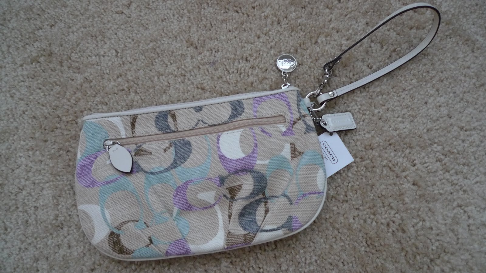 coach wristlets colour