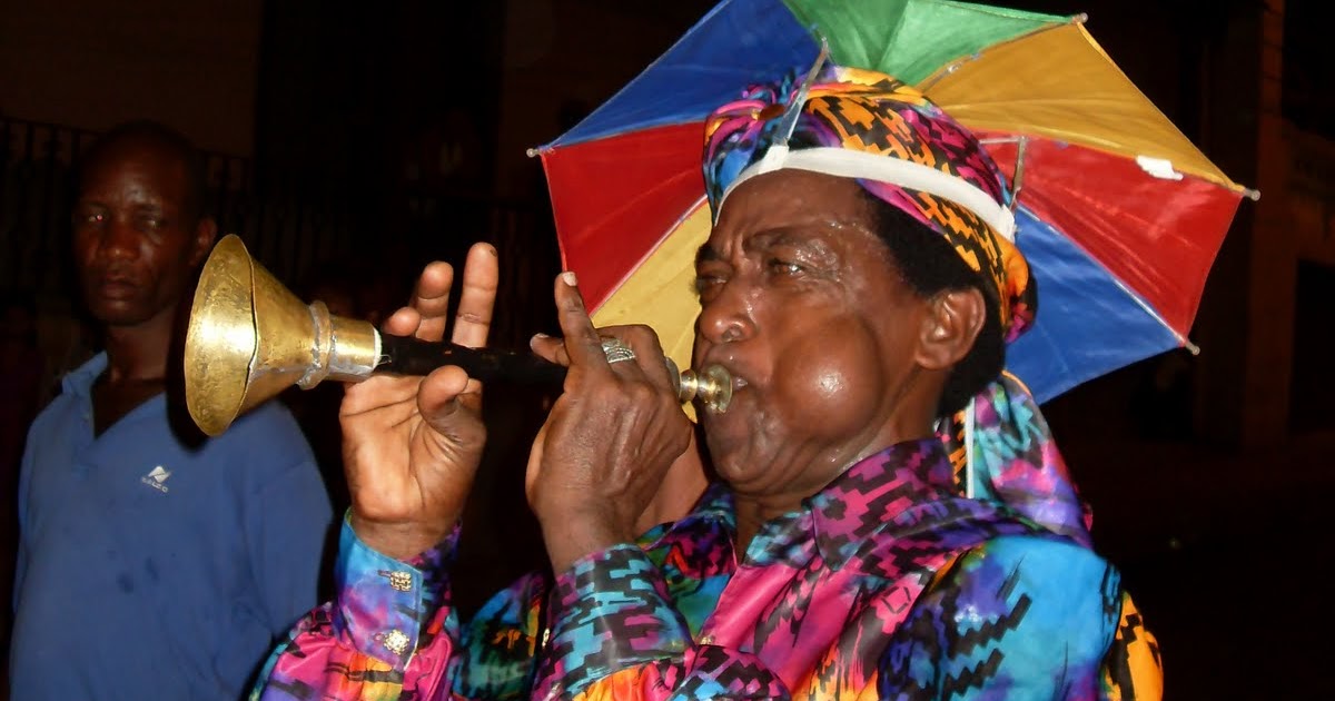 fotovictorfestival Tocador de China. Instrumento clave en la conga santiaguera.