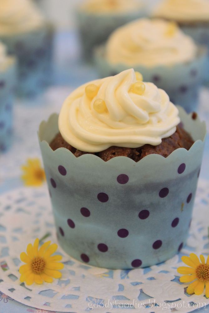 GoodyFoodies Recipe Spiced Cupcakes with Cream Cheese Frosting