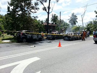 Gambar  Video Kebakaran 4 Buah Kereta Di Perlis 26 Mei 2013