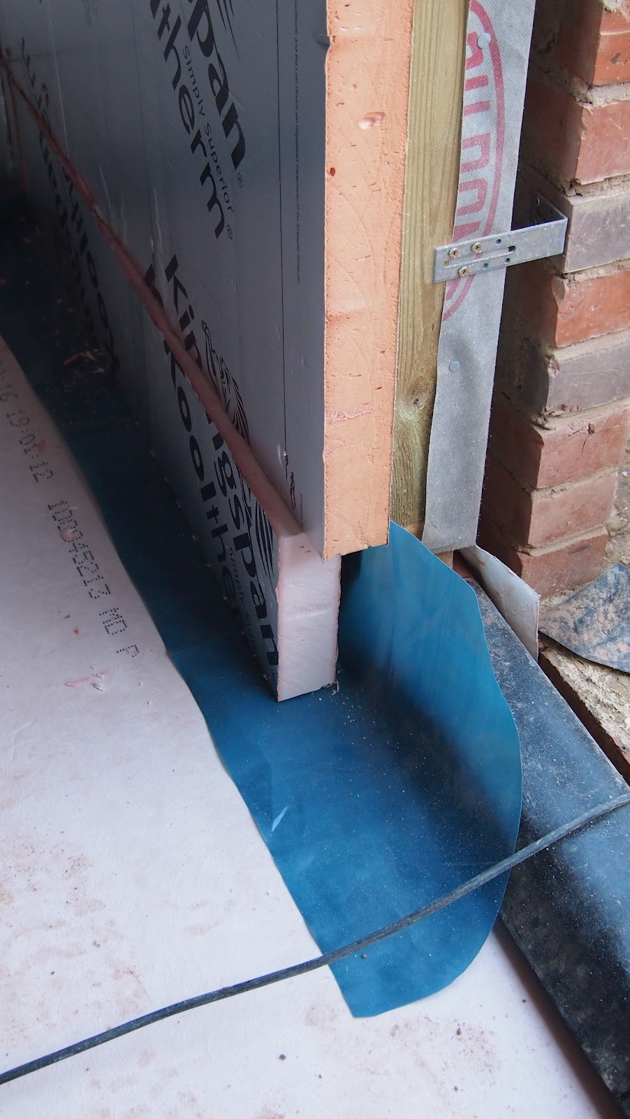 Insulation and screed in extension 2050 House