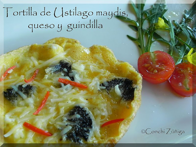 Tortilla Con Ustilago Maydis, Queso Y Guindilla