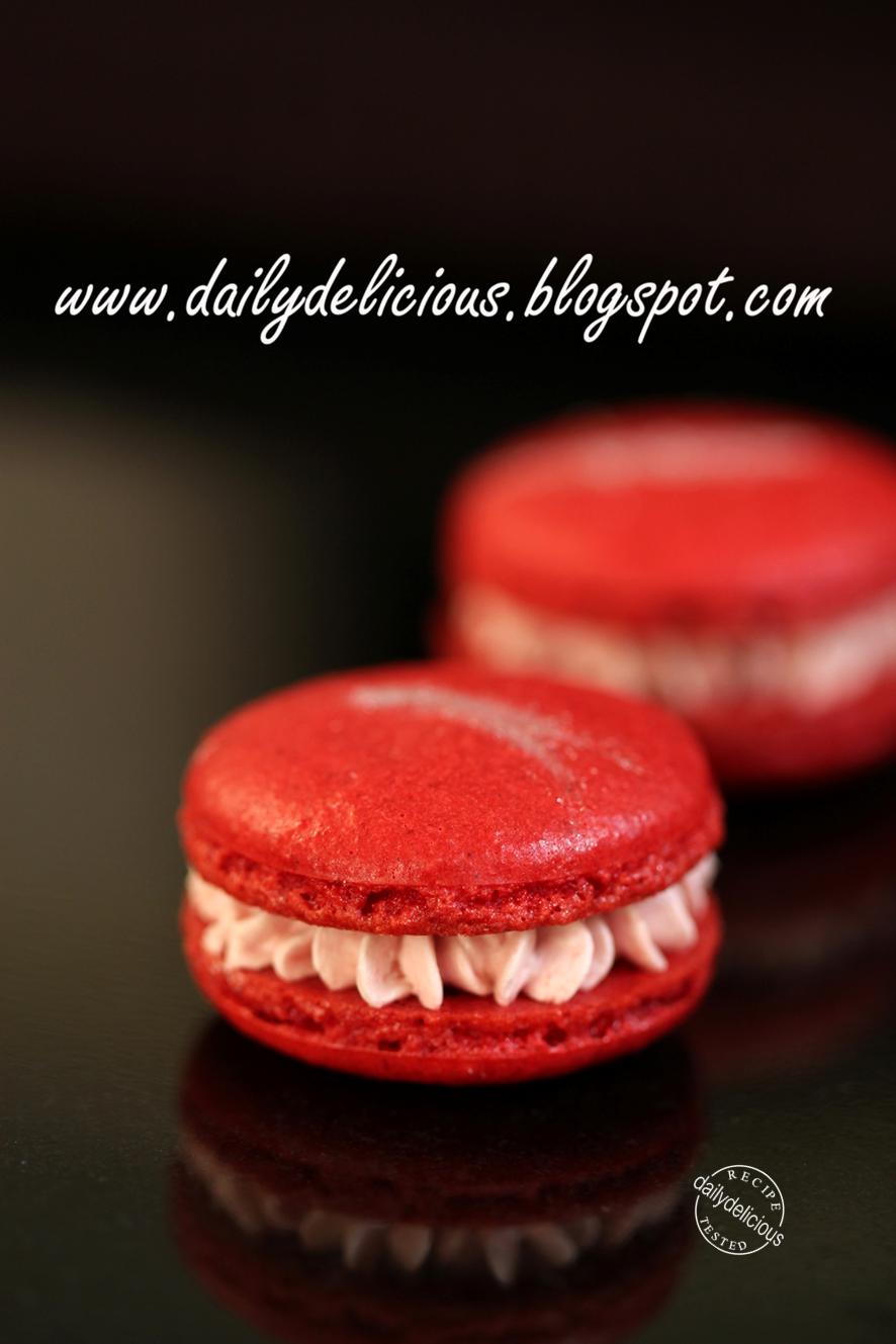 dailydelicious Strawberry milk Macarons I'm dreaming of a red macaron!
