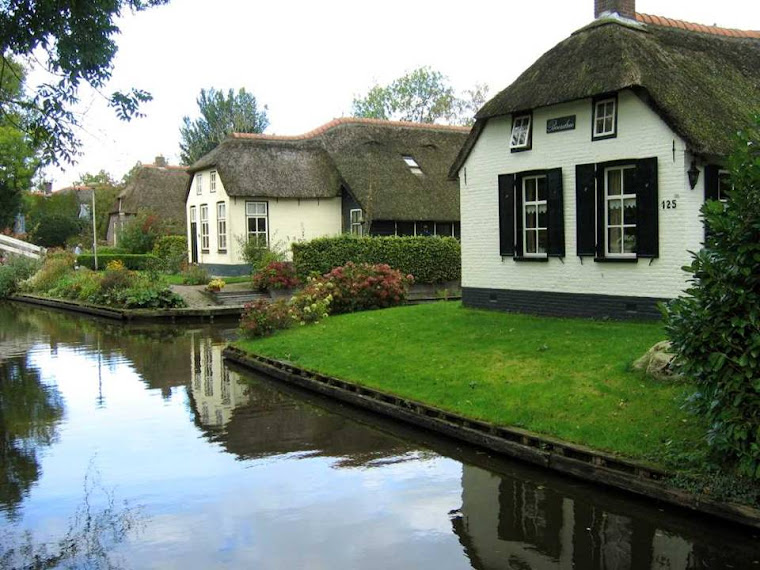 giethoorn in holland marisa haque & ikang fawzi, village withouts treets