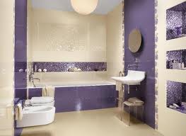 Baños color violeta - Colores en Casa