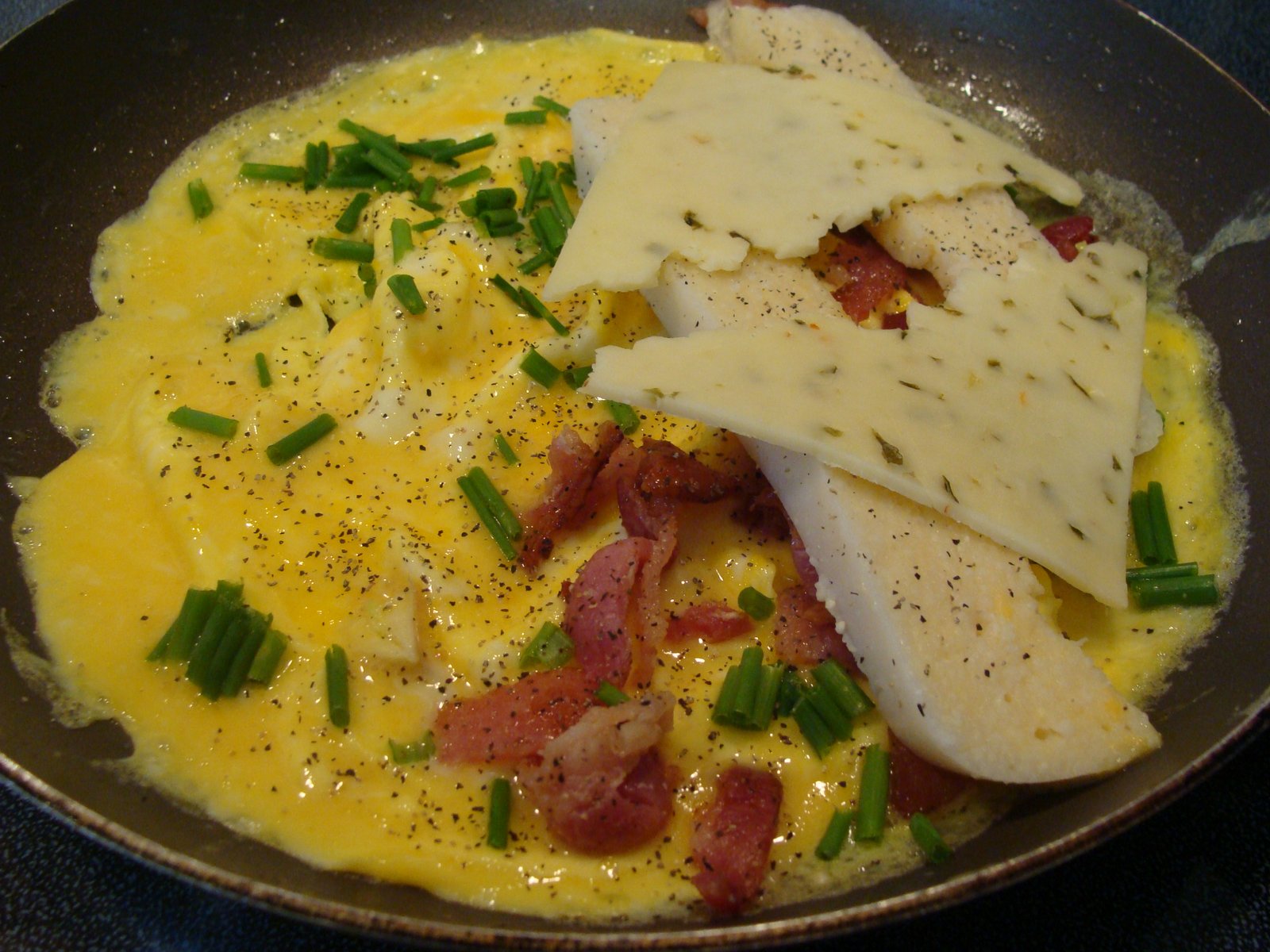 BELLA K ROSE LeftOver Cheesy Grits Omelet