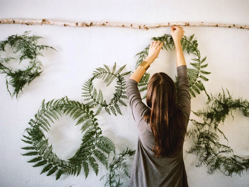 Hermosas ideas de cómo colgar tus flores y plantas en la pared ... Ramas secas con flores