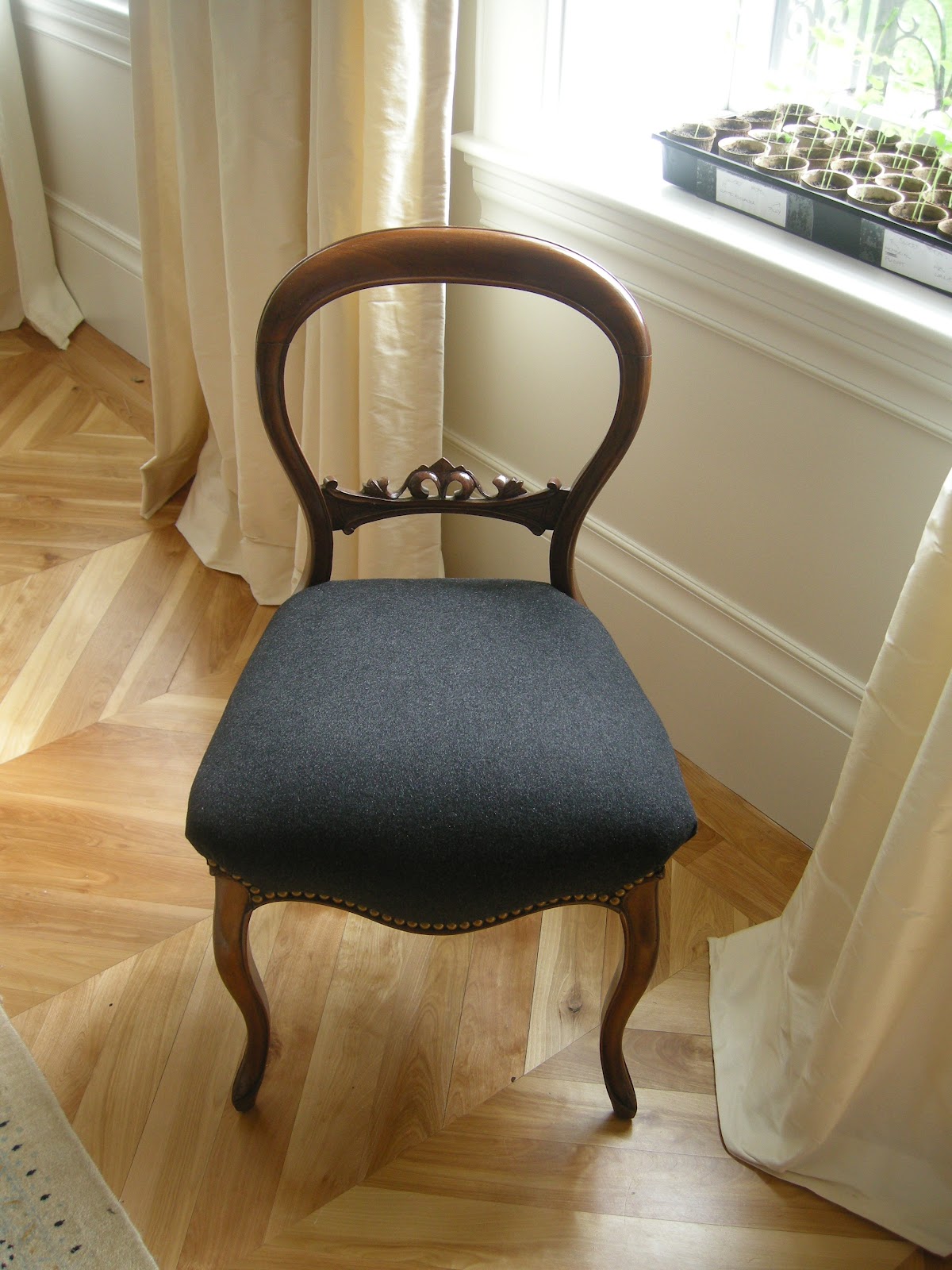 redbrickbuilding: Re-upholstery Befores and Afters: Dining chairs and
