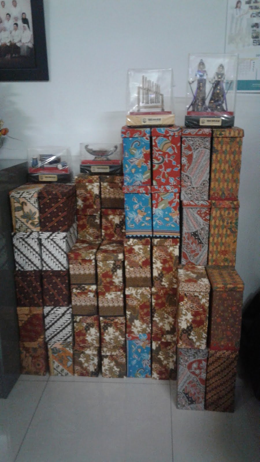 Souvenir Box Batik akrilik