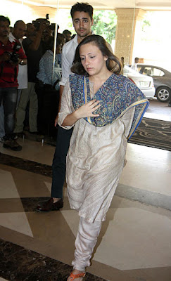 Pix: Bollywood star Celbs at Priyanka Chopra's Father prayer meet