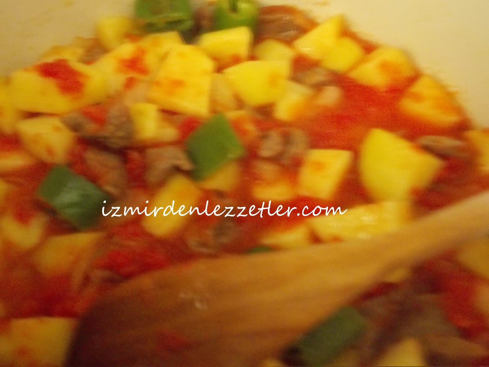 Etli Patates Yemeği İzmirdenlezzetler