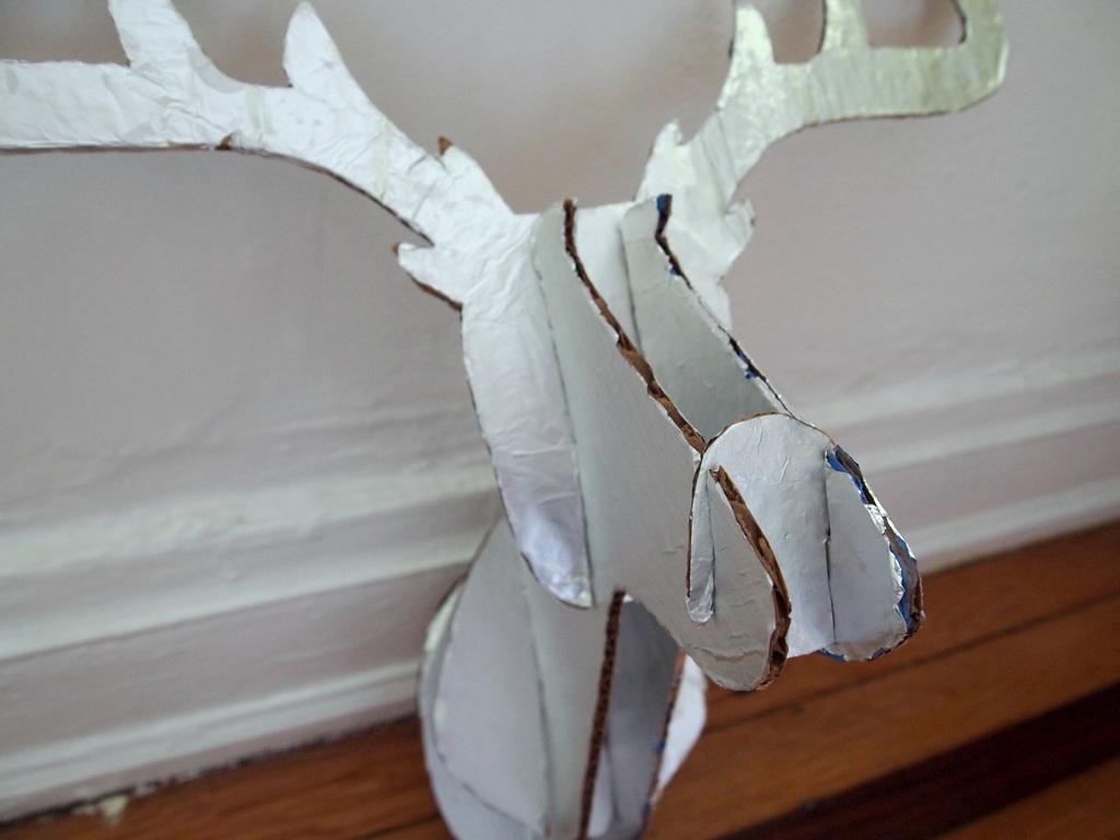 Crapty Fridays DIY cardboard animal trophy head (Holiday edition