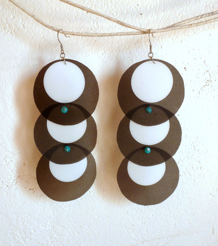 Mich L. in L.A. Cascading Circles Earring Tutorial