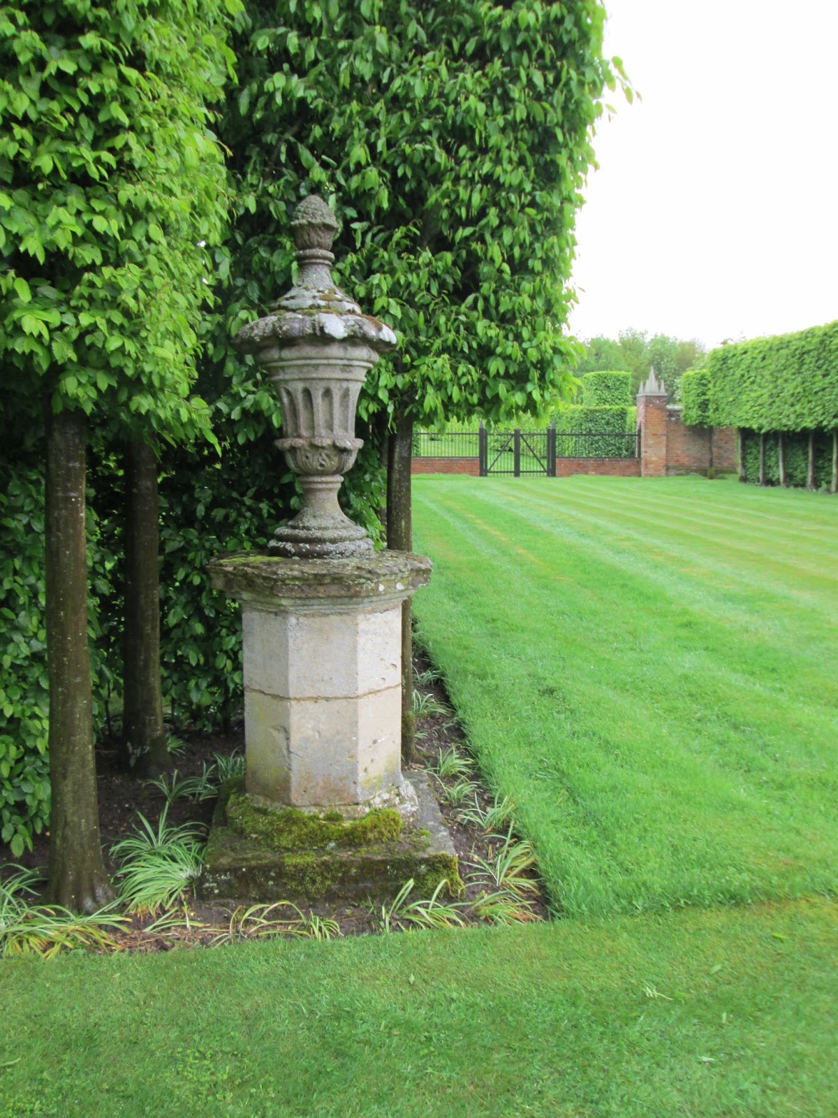 the grove - david hicks - The Gardener's Cottage