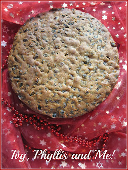 CHRISTMAS CAKE