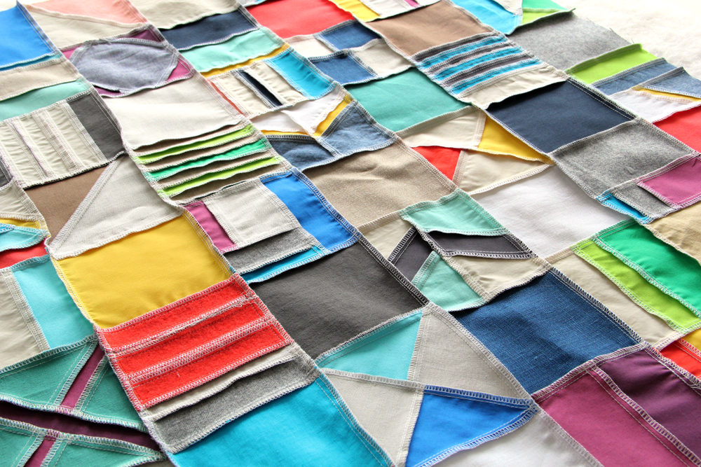 Zipper Teeth Mixed Fabric Mini Quilt