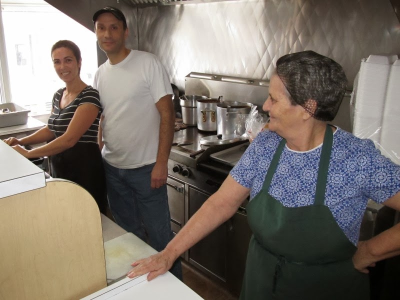 Burger Club Winnipeg Angelo's Chip Shop 3.9/5