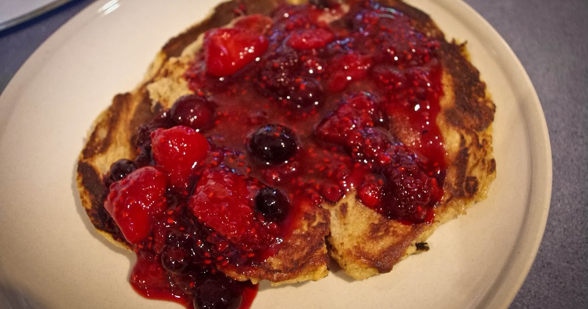 Paleomix PALEO PANCAKES WITH BERRY COMPOTE