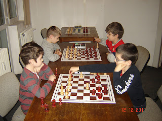 http://2.bp.blogspot.com/-At4YOTJpoho/TuZZY7Yjk7I/AAAAAAAAGOo/gfgMzGRd9dQ/s1600/12.12.2011+007.jpg