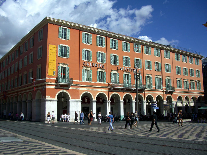 Gay French Riviera: Avenue Jean Médecin Gay French Riviera: Avenue Jean Médecin