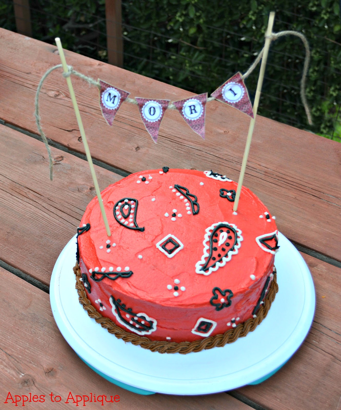 YeeHaw! A DIY Western Birthday Party | Apples to Applique #cowboy #cowgirl #kidsparty