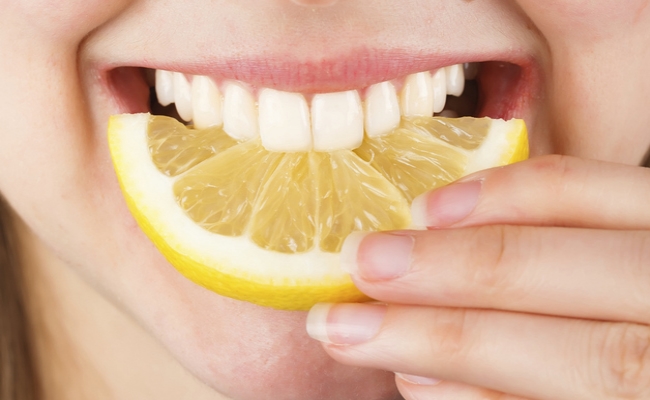 home remedy cleaning teeth