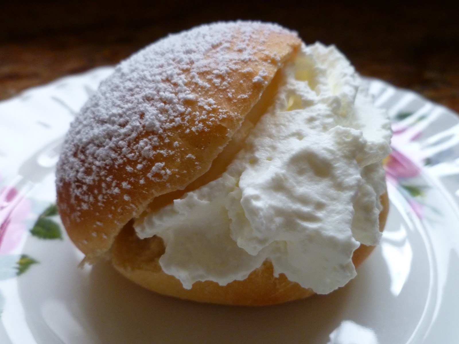 Cream Buns, a Scottish Favourite