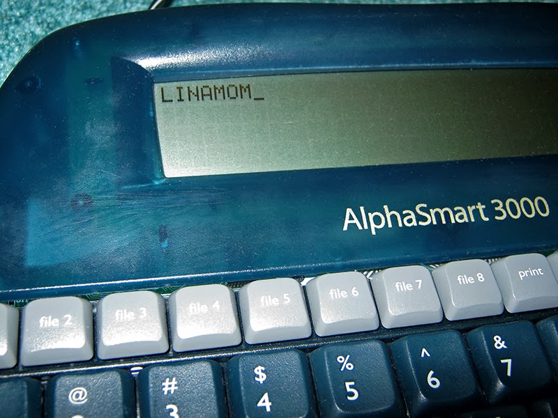 Petek (mom) + Lina (11 years old): AlphaSmart 3000