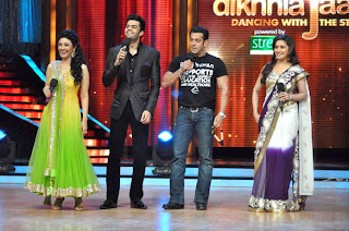 Salman Khan & Katrina Kaif on the sets of 'Jhalak Dikhhla Jaa 5'