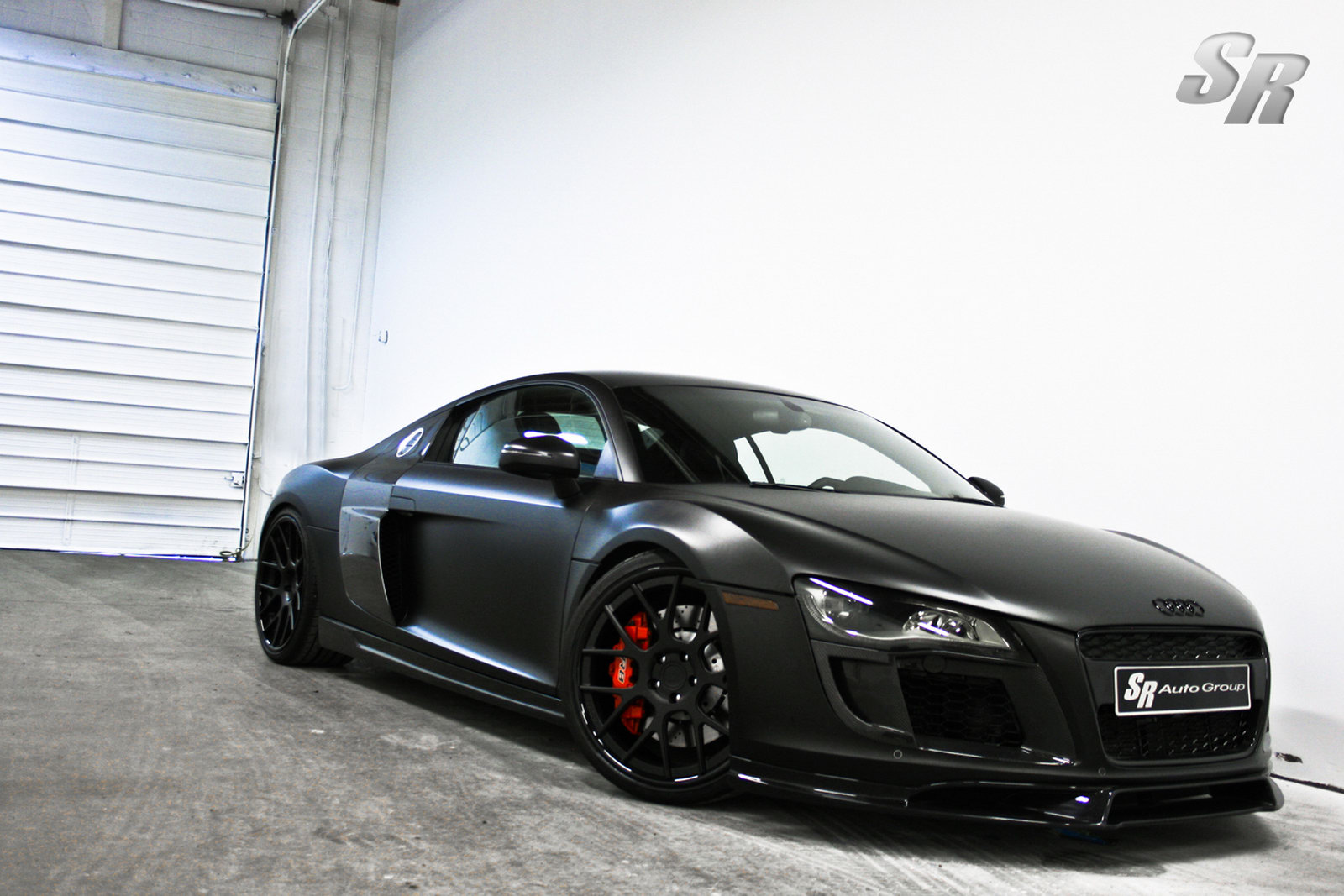 http://2.bp.blogspot.com/-AxataX9-t_4/Tz3uuKFndAI/AAAAAAAAD1I/3pUzeS1B4B8/s1600/audi-r8-wallpaper-black%2B2.jpg