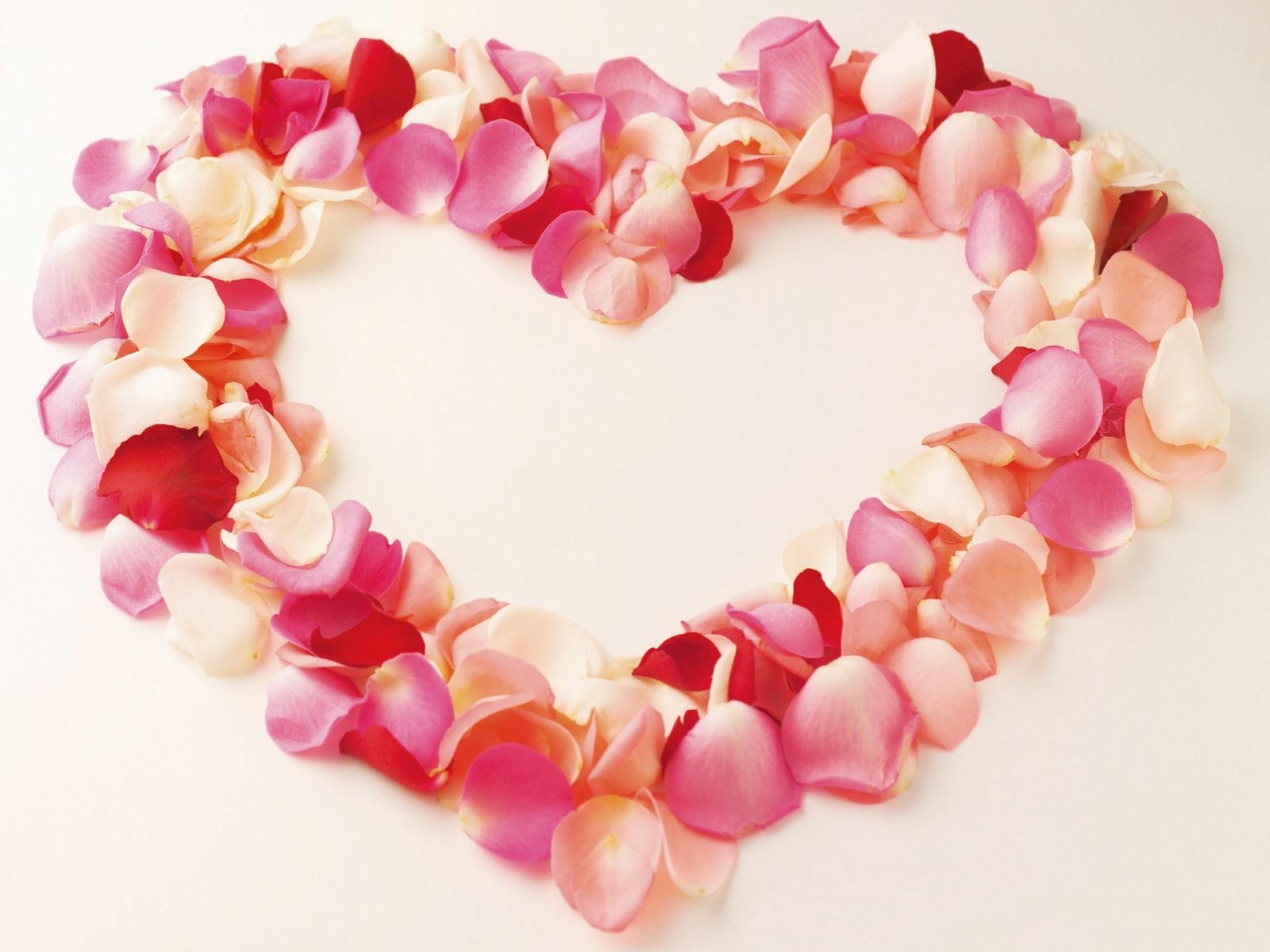 http://2.bp.blogspot.com/-AyCwprr82t0/UPD72ysYWmI/AAAAAAAALXc/dlcFE61HuQo/s1600/love-wallpaper.jpg
