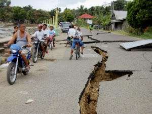 filipina-dilanda-gempa-bumi