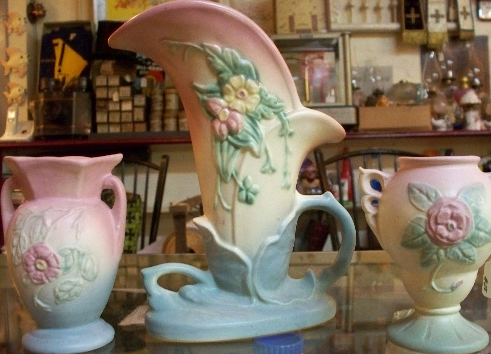 Antiques Attic Hull Pottery