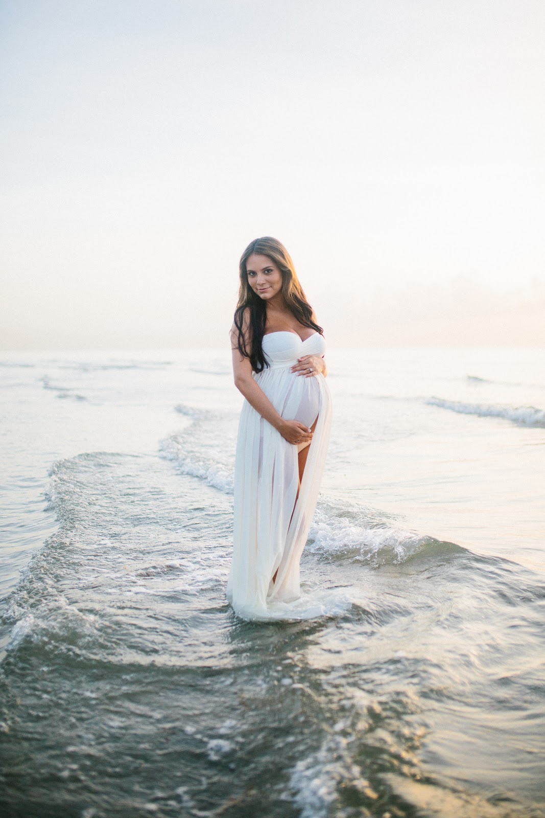 Laura & Co. Maternity Photoshoot Beach/Sunrise Look