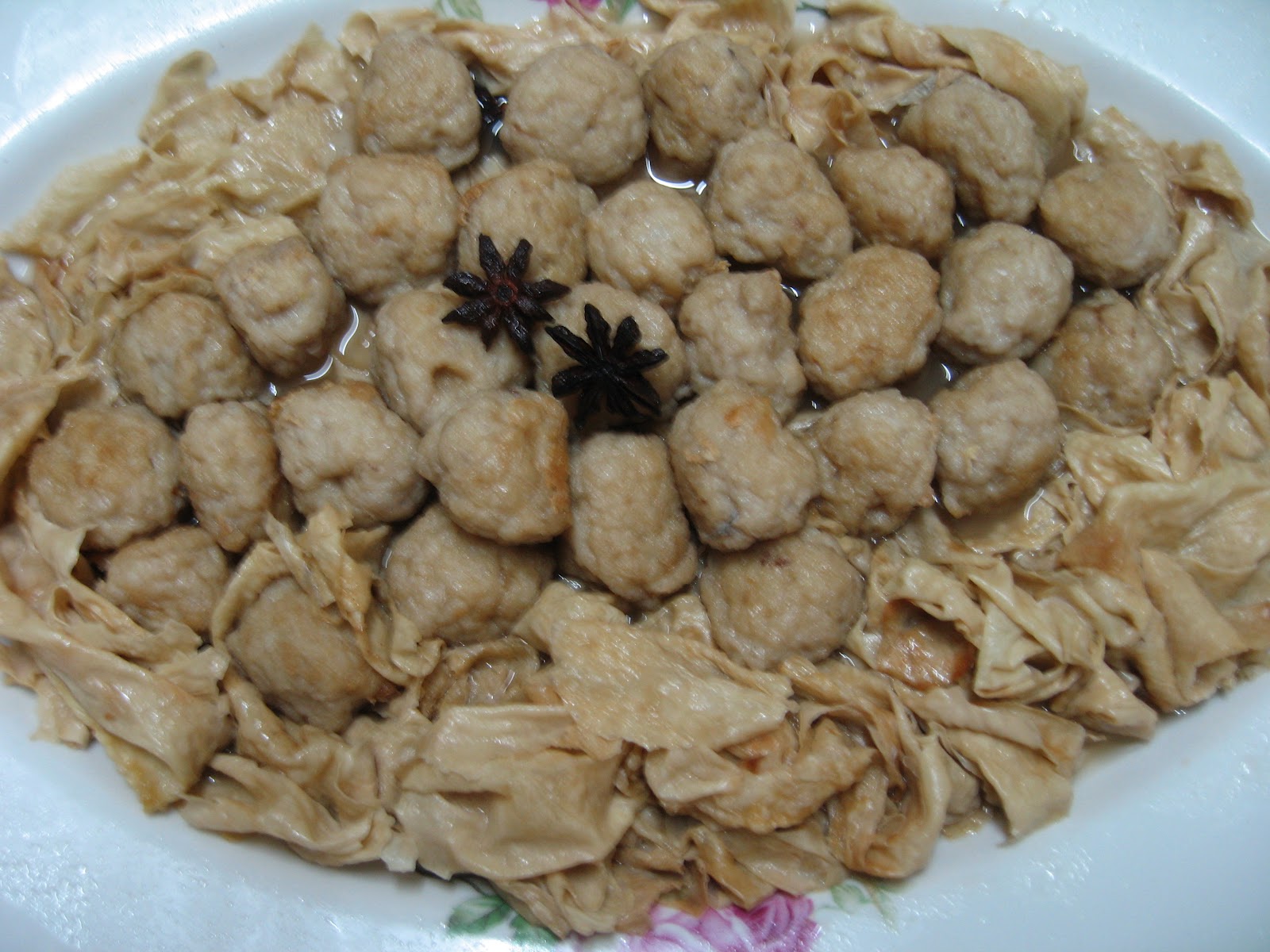 Sumptuous Flavours Braised Fish Balls & Bean Curd Skin