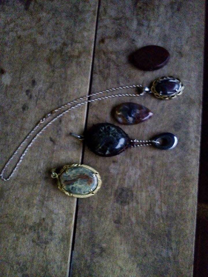 Bandul Kalung Batu Bandul Kalung Batu