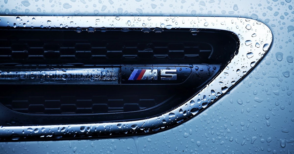 Bmw M5 Logo Close Up Water Drops Hd Car Wallpapers