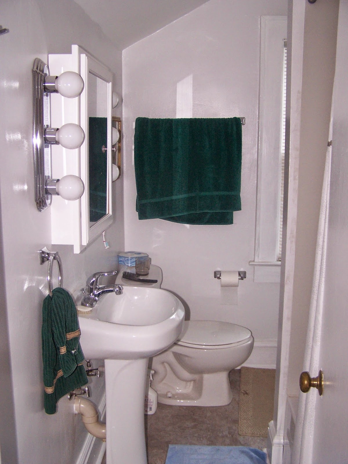 Accelerated Baby: Our Dreamy Bungalow Upstairs Bath