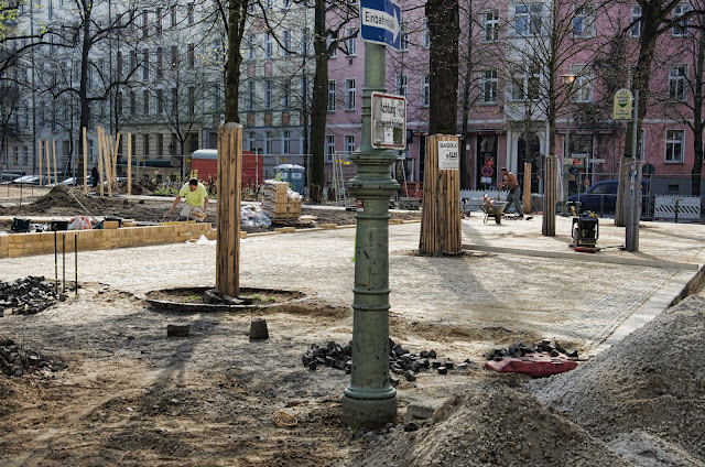 Baustelle Denkmalgerechte Erneuerung Zionskirchplatz, Kirche, Griebenowstraße 16, 10119 Berlin, 03.04.2014
