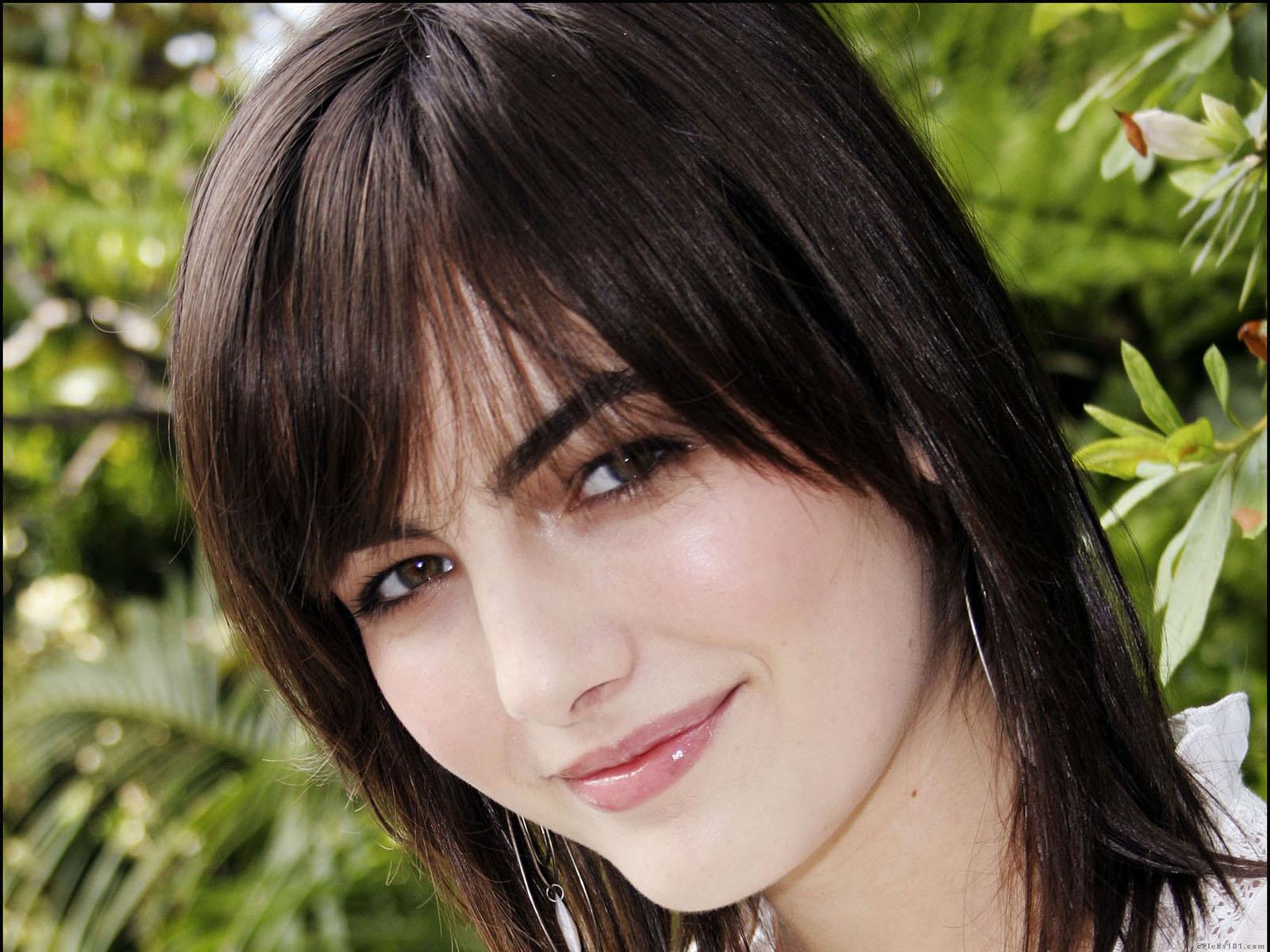 http://2.bp.blogspot.com/-B2yLKfJc_O8/T5q9J9xXy3I/AAAAAAAAAZY/Ot5ctZ98rtk/s1600/Camilla+Belle+Wallpapers+7.jpg