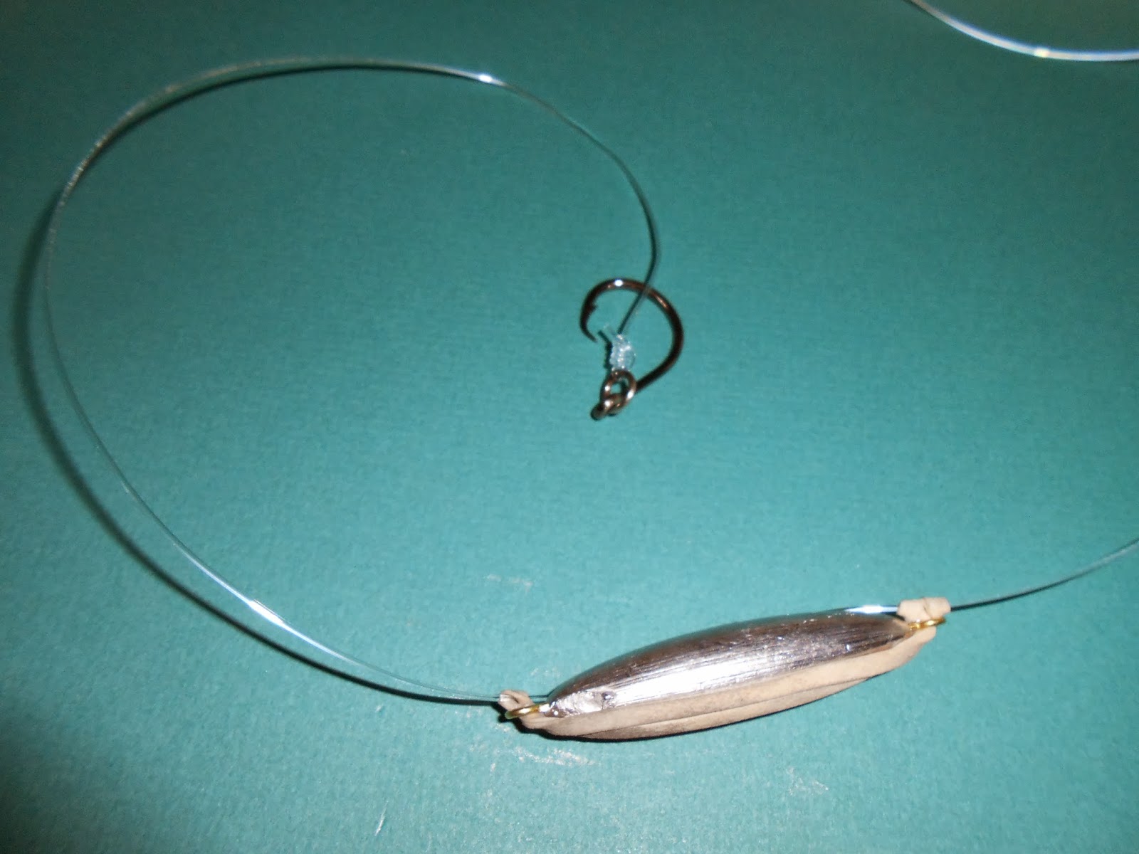 Fishing with Gary Teraoka Installing a Torpedo Sinker with a Rubberband