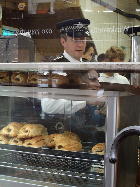 Eating London Food Tour Review bagel cop