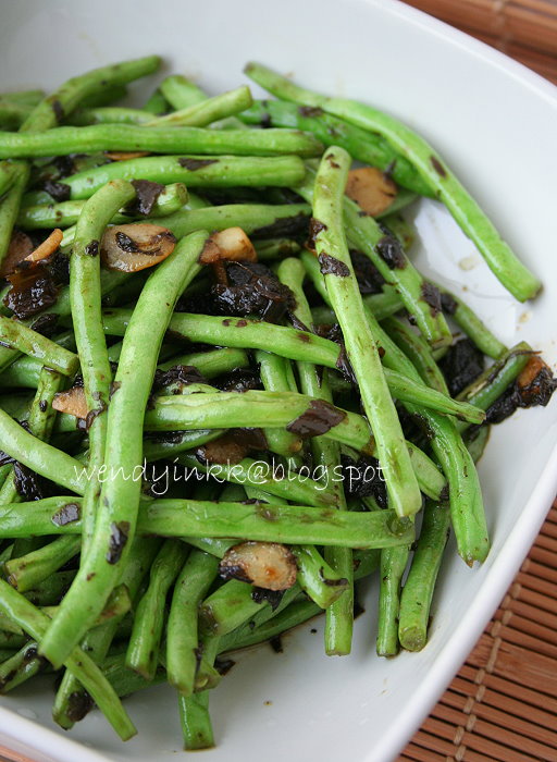 Table for 2.... or more Stir Fried Baby Green Beans with Olive