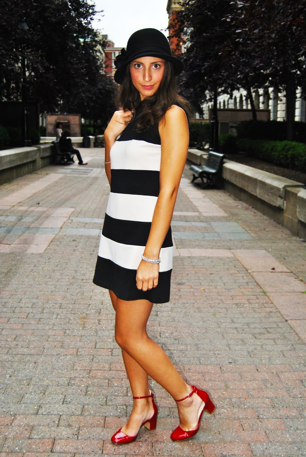 cloche hat striped dress black and white stripes red shoes fall autumn