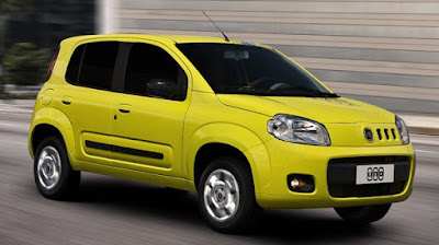 2011 Fiat Uno in yellow colour
